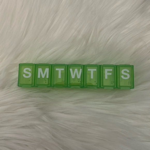NWOT Medication Organizer - Picture 1 of 2